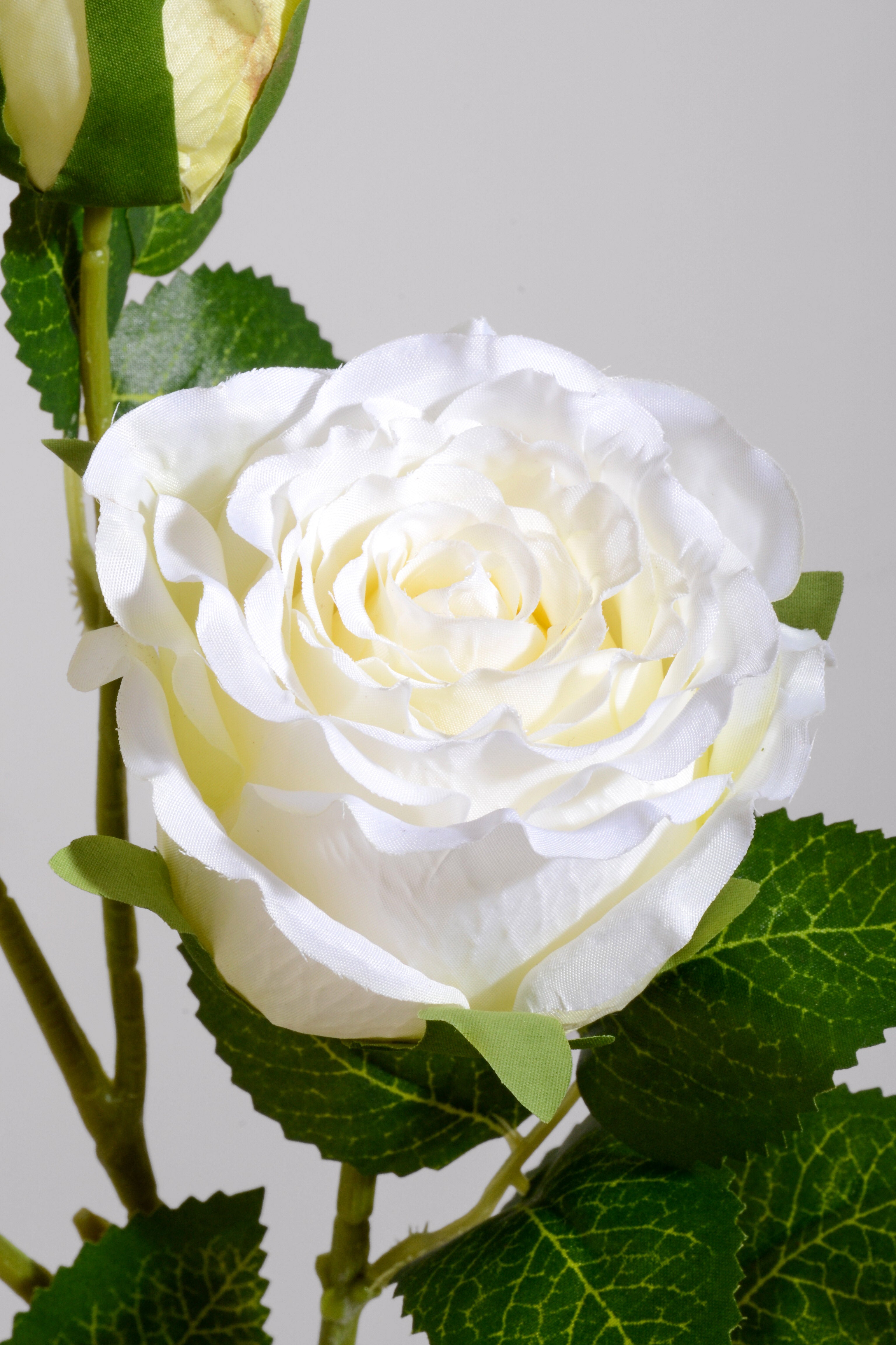 28" Silk Rose Spray White