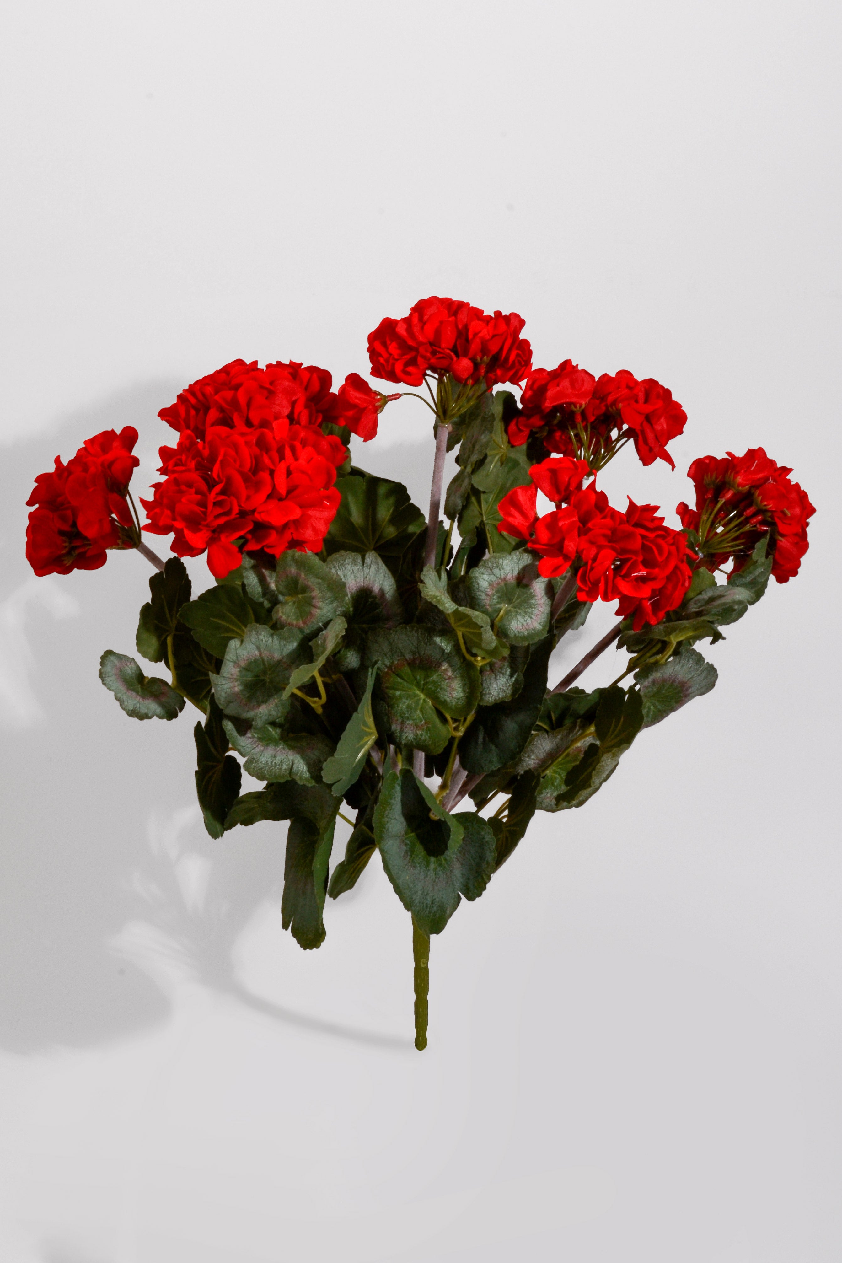 17" Silk Geranium Bush Red