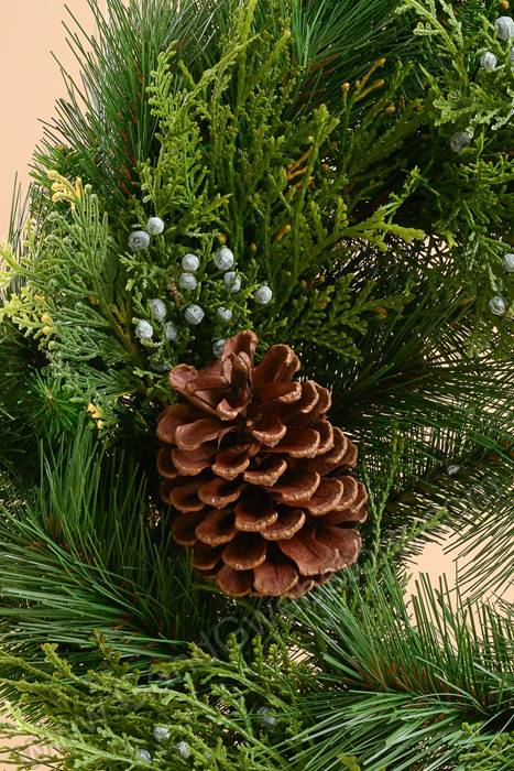 21" Pine Wreath W/berries & Cone Green/brown