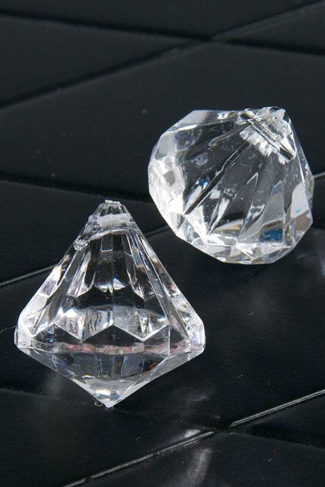 25mm Diamond Acrylic Drop Accessory Clear Pkg/24