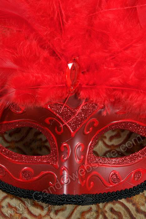 7" Man Mask W/ostrich Feathers Red