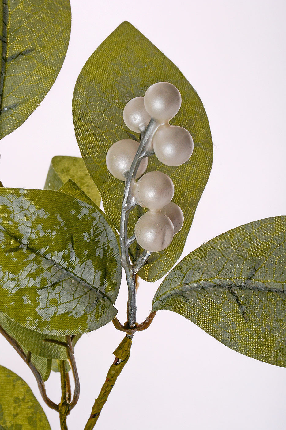 30" Ice Leaf & Berry Spray White/Green