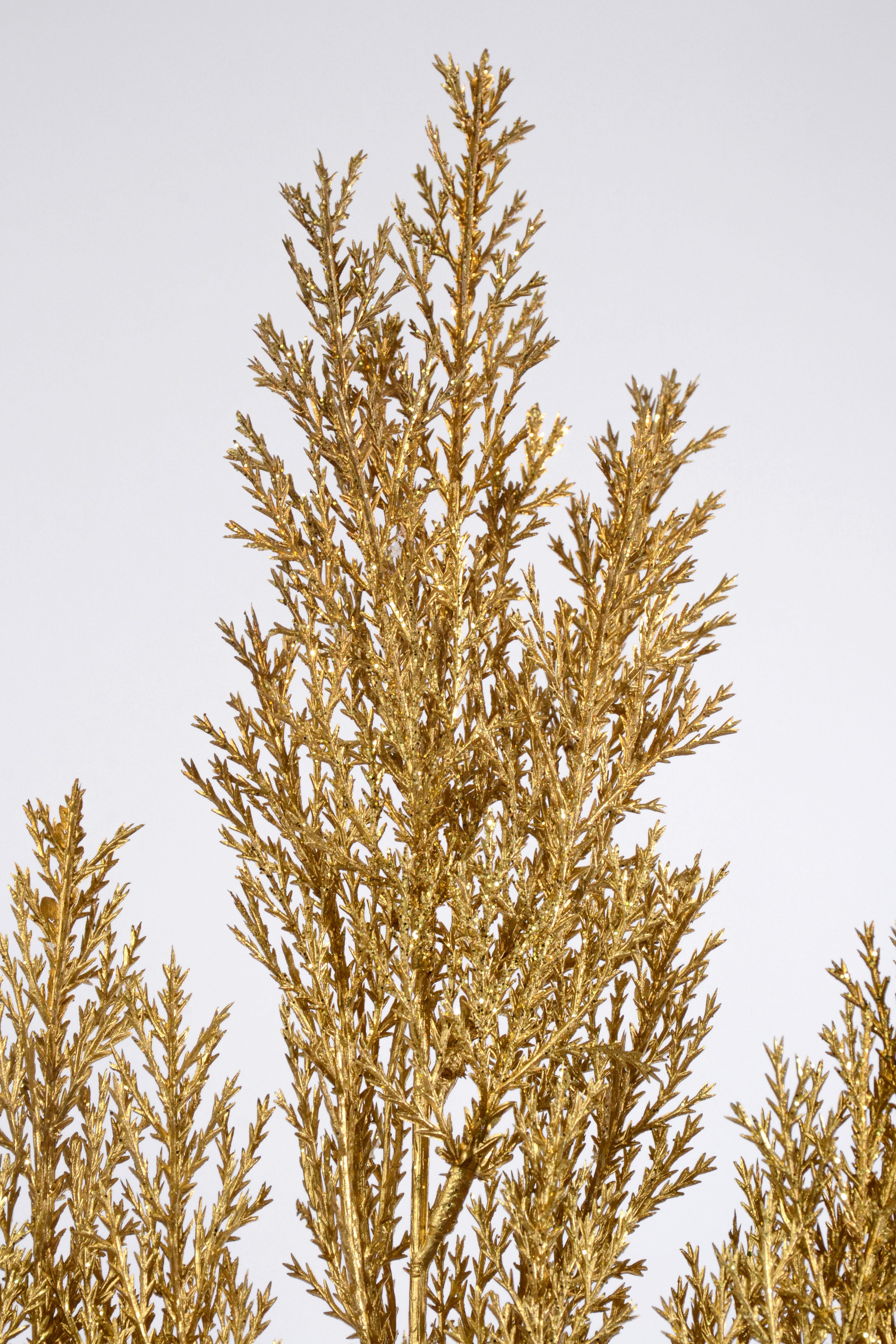 30" Metallic Cedar Spray