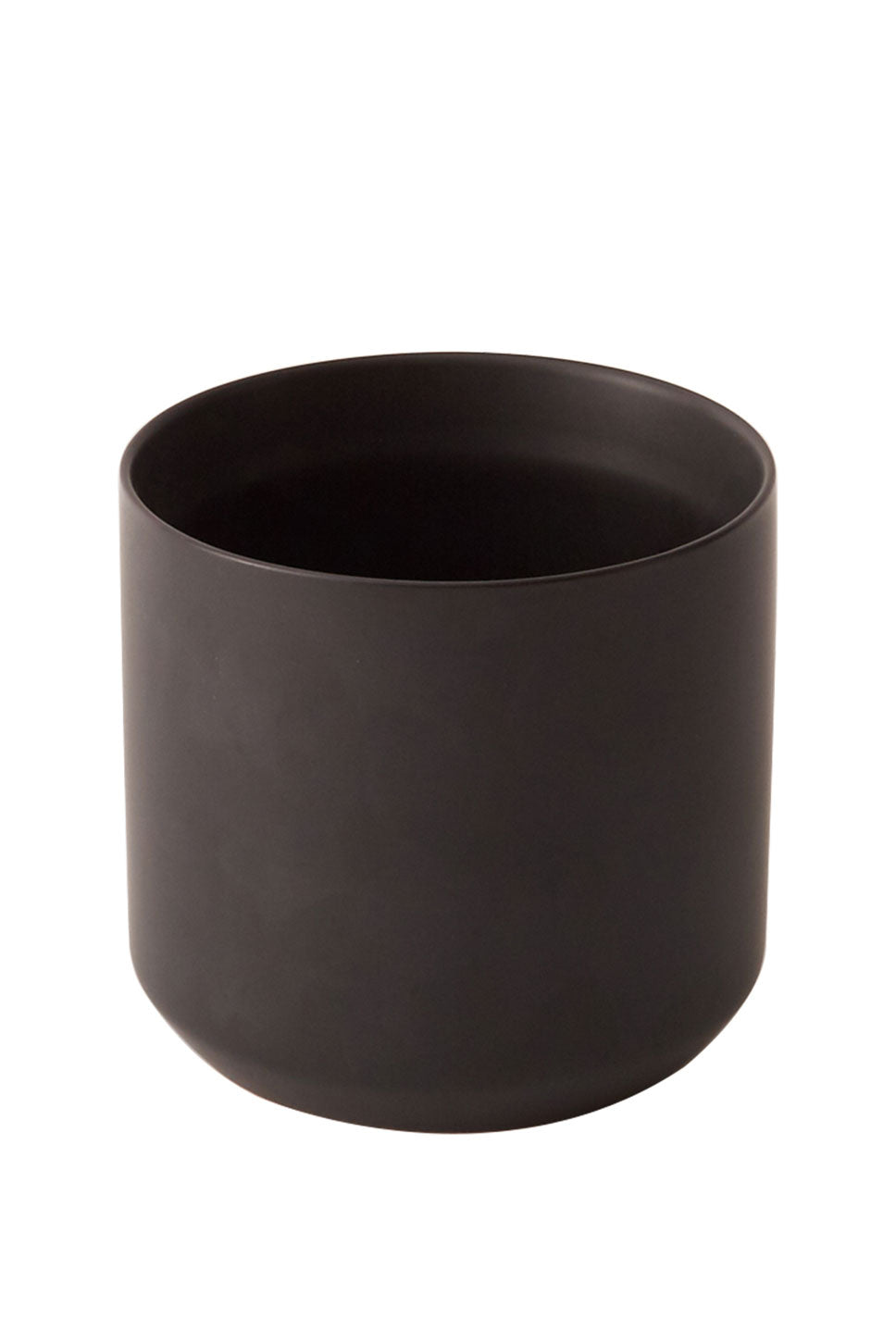 4.75" X 5" Kendall Pot Black