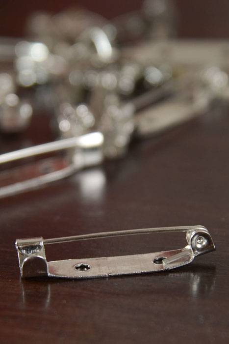 1-3/16" Metal Pin Silver Pkg/144