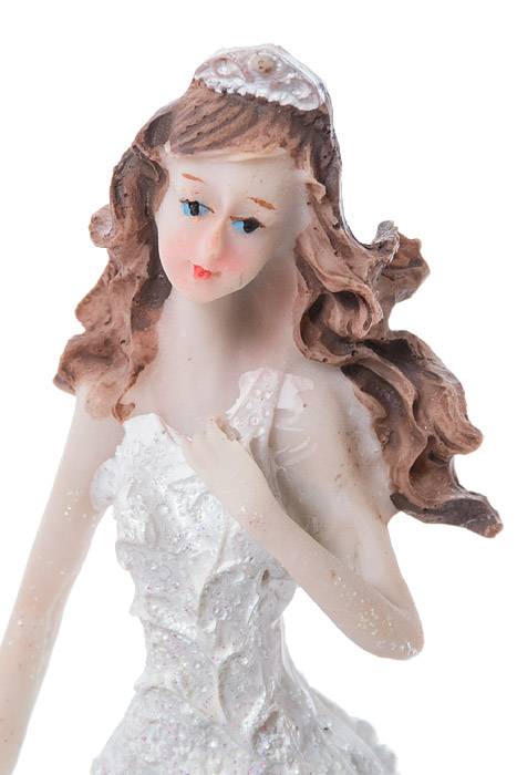 6" 15 Year Old Girl White