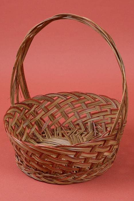 13" Round Coco Lacquered Basket W/handle Brown