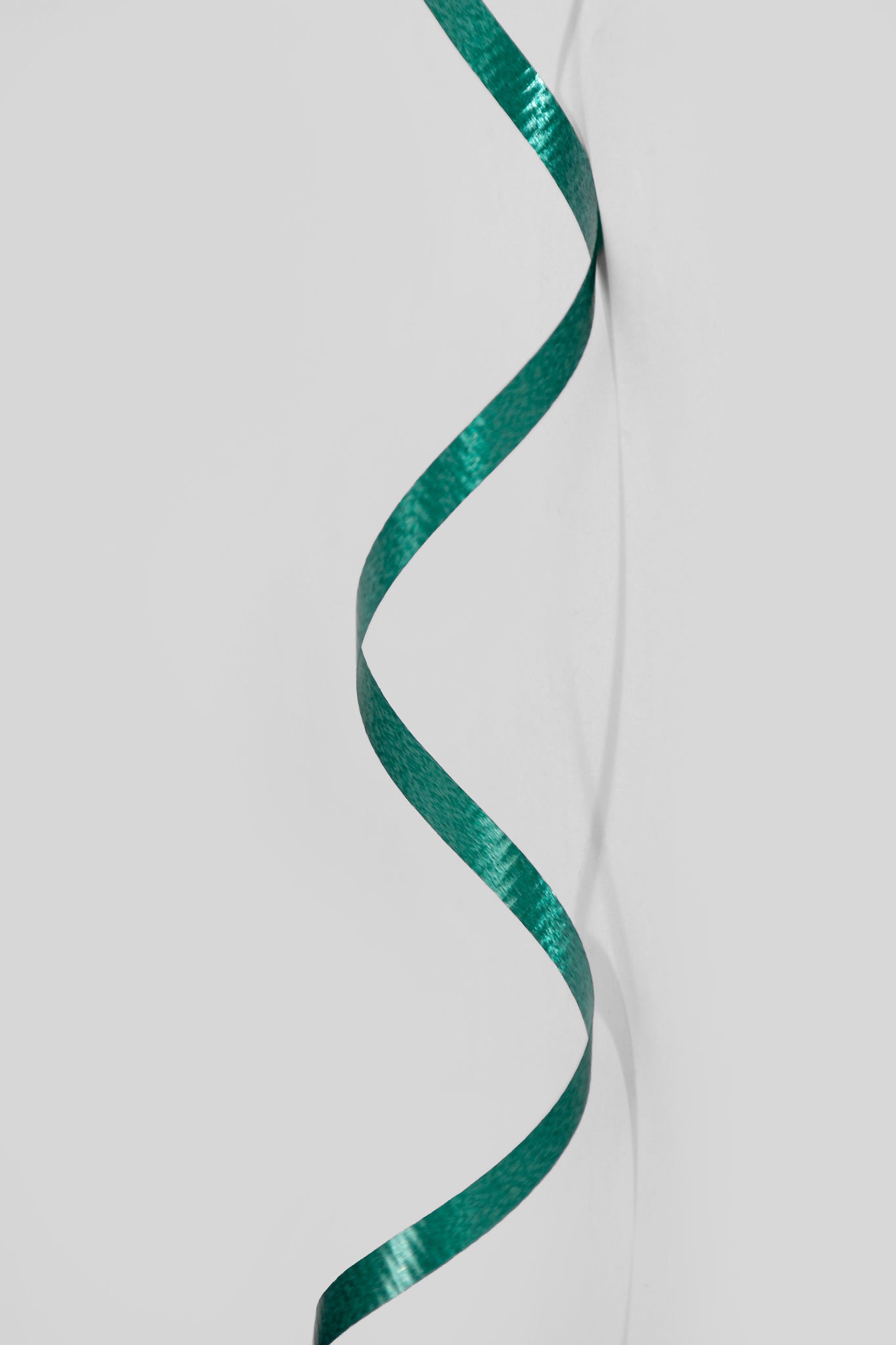 3/16" X 500yds Curling Ribbon Hunter