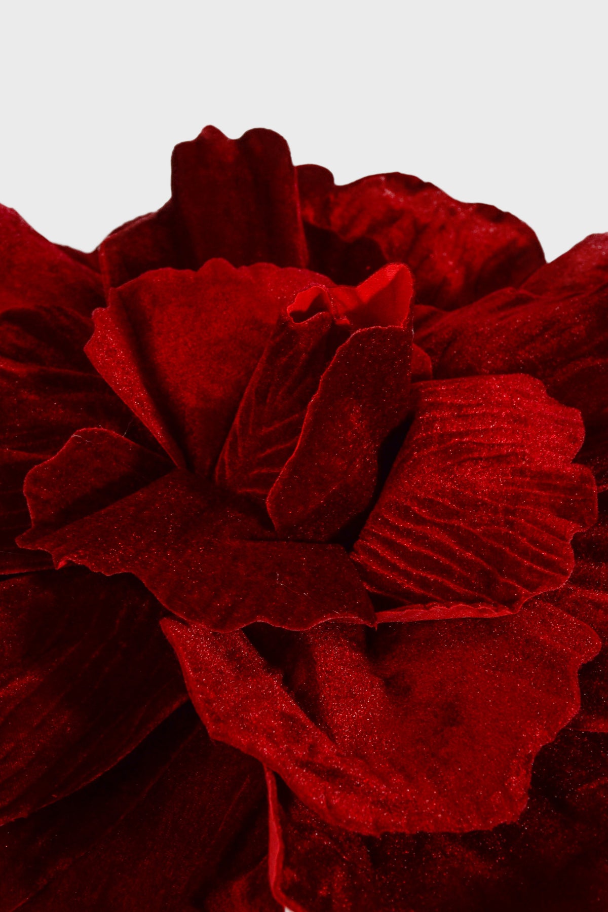 18" Open Velvet Rose Stem Red