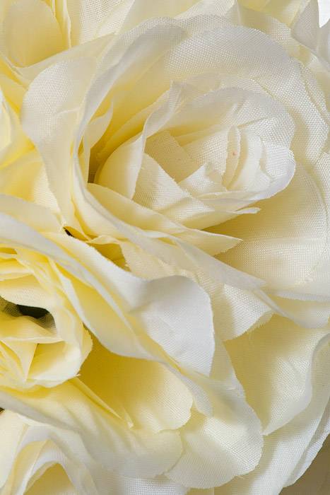 8" Rose Ball W/ribbon Ivory