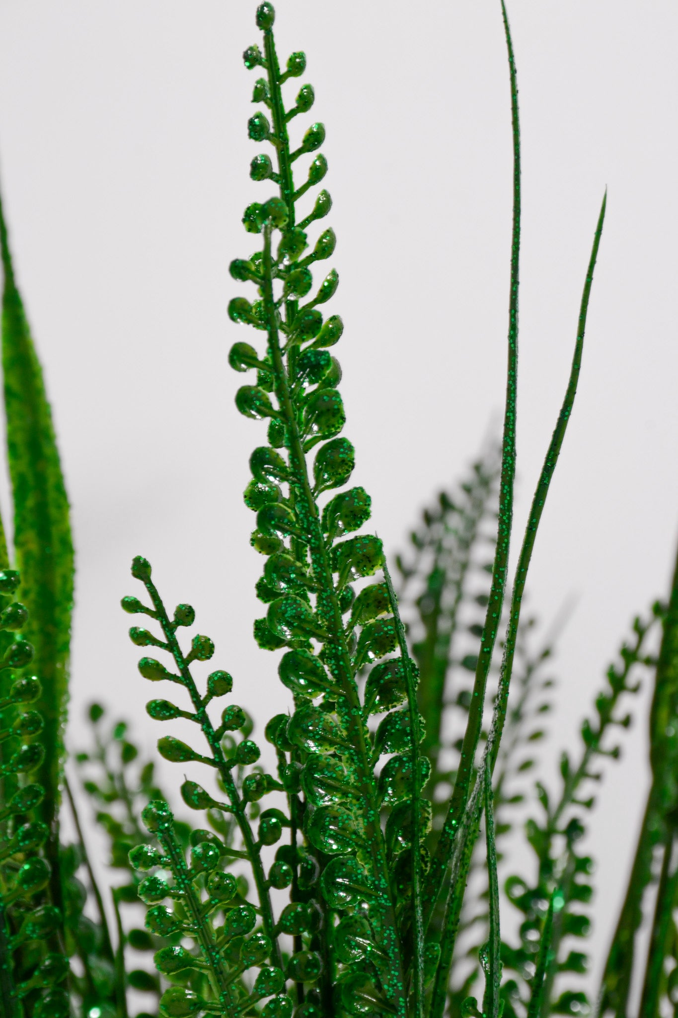 21" Glitter Plastic Button Fern Green