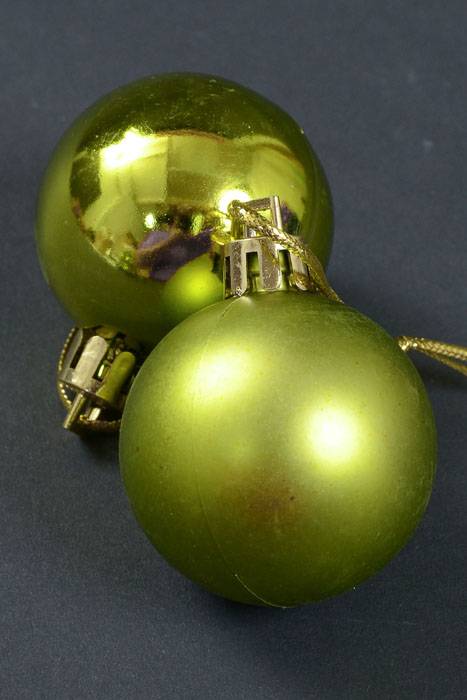40mm Shiny & Matte Plastic Ball Ornament Apple Green Pkg/12