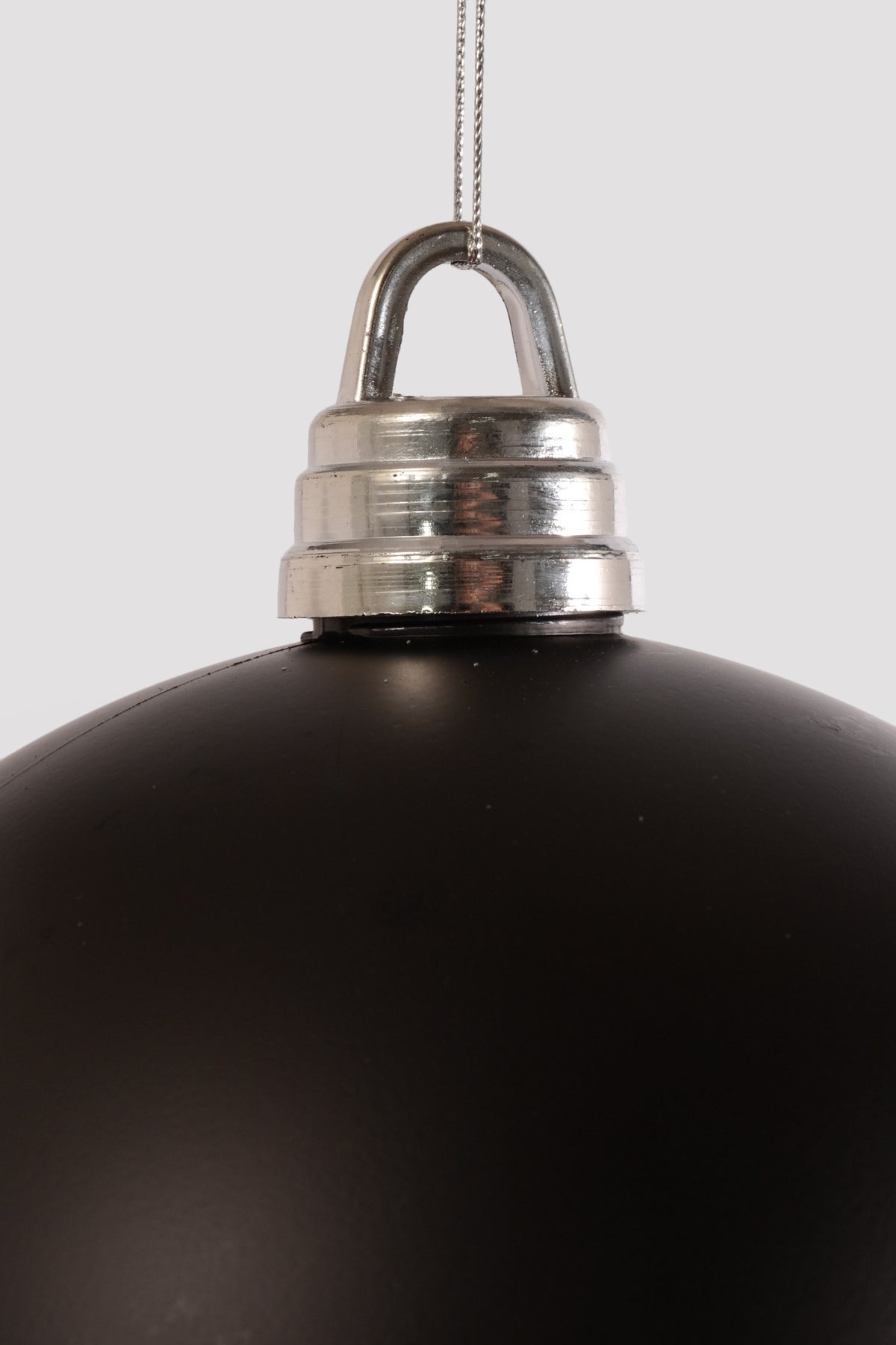 250MM Matte Plastic Ball Ornament Black