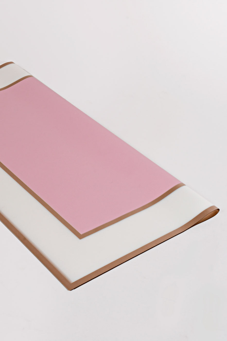 22.5" Champagne Edge Flower Wrap Mauve/White Pkg/20