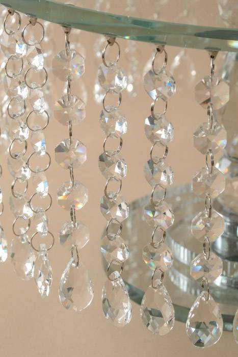 13" X 7.5" Round Crystal Bead Cake Stand