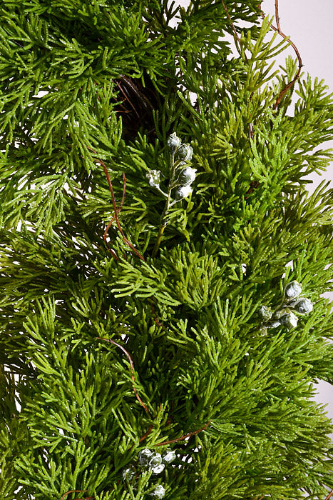 22" Juniper Wreath Green