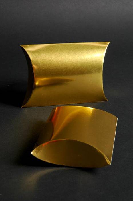 4" X 3.75" X 1-3/16" Pillow Box Gold Pkg/12