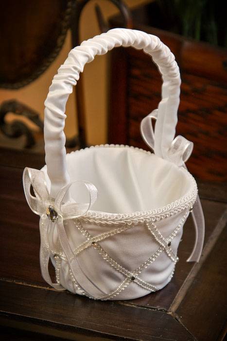 Fabric Basket W/rhinestones White