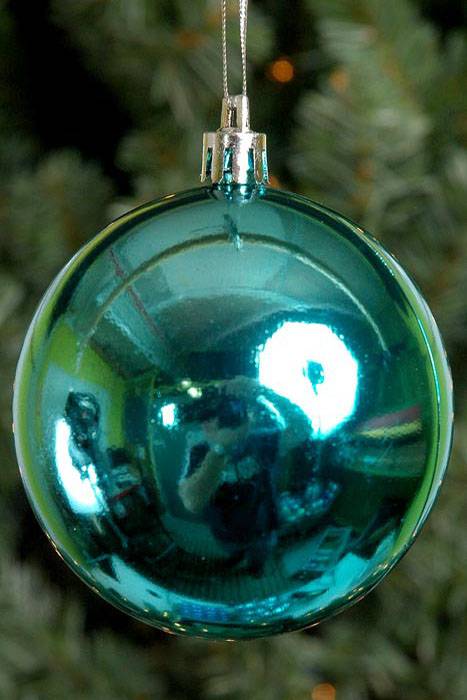100mm Shiny Plastic Ball Lt. Blue Bx/6