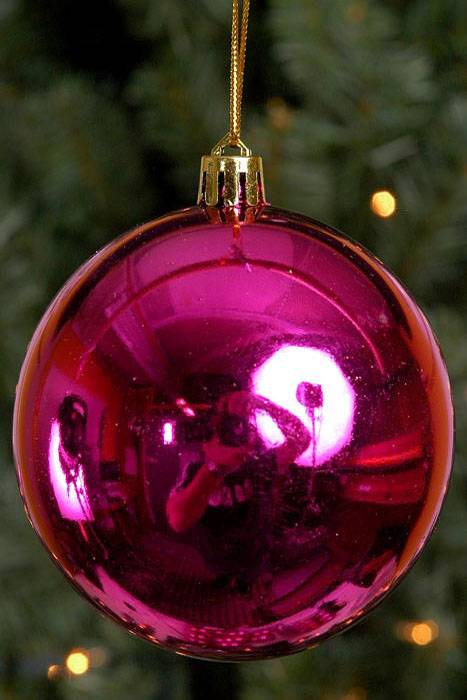 80mm Shiny Plastic Ball Fuchsia Box/6