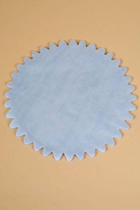 9" Round Organza Circle W/scalloped Edge Blue Pkg/50