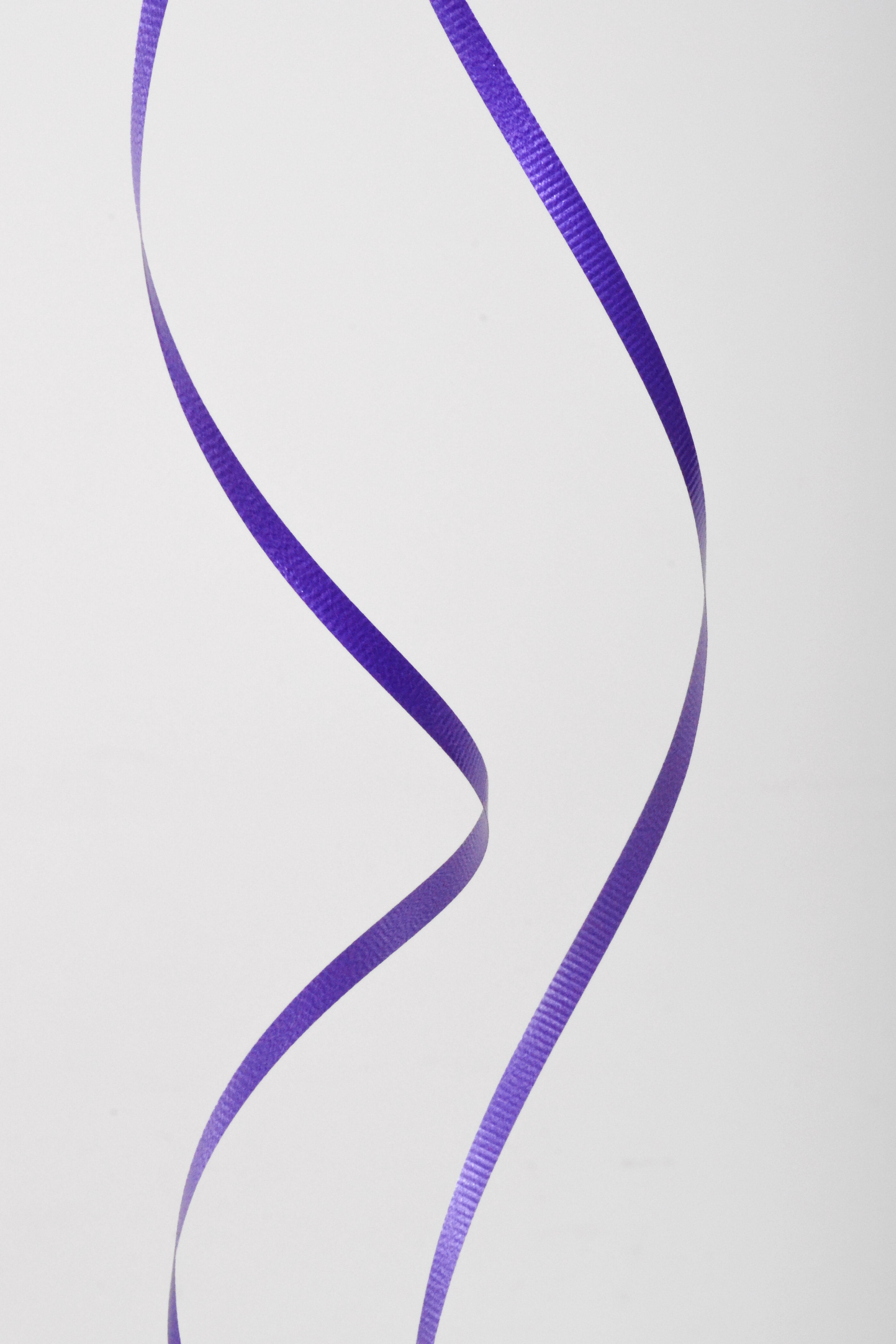 3/16" X 500Y Crimped Curling Ribbon Purple