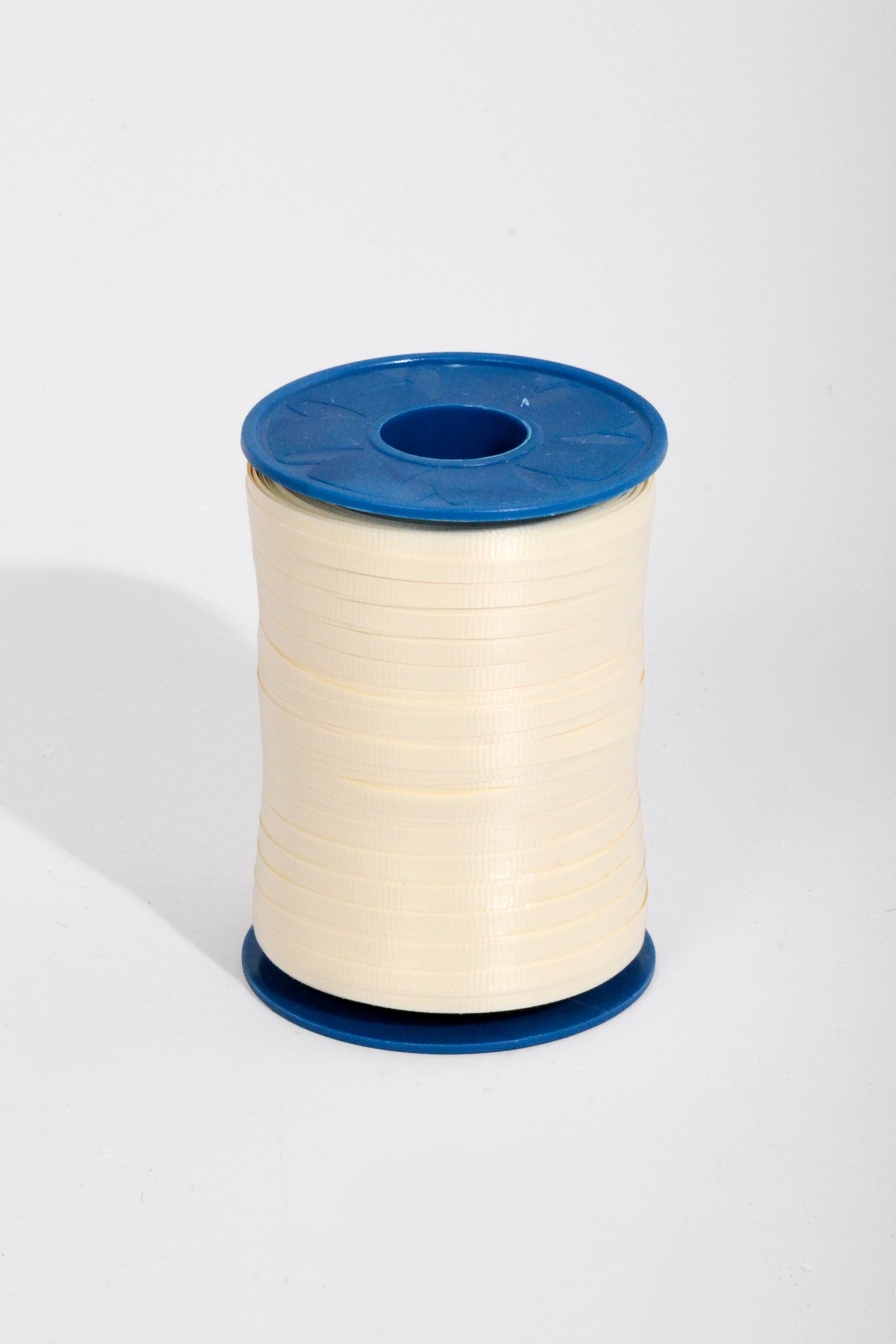 3/16" X 500Y Crimped Curling Ribbon Ivory