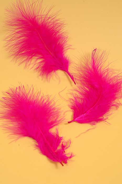 5" - 7" Ostrich Feather Hot Pink Pkg/50