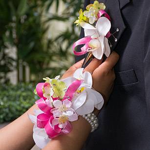 Wristlets & Bouquet Bands