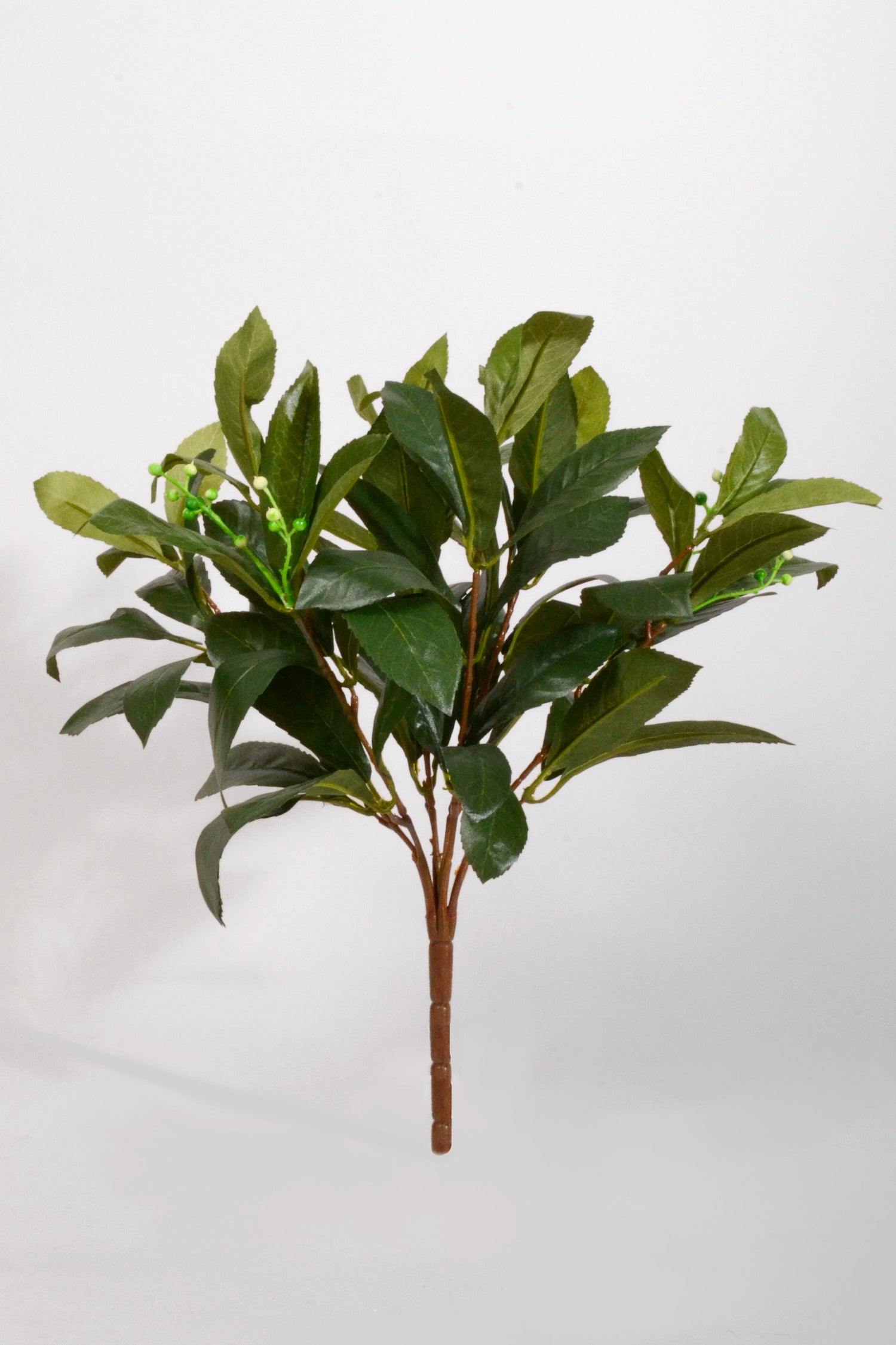16" Laurel Leaf Bush Green