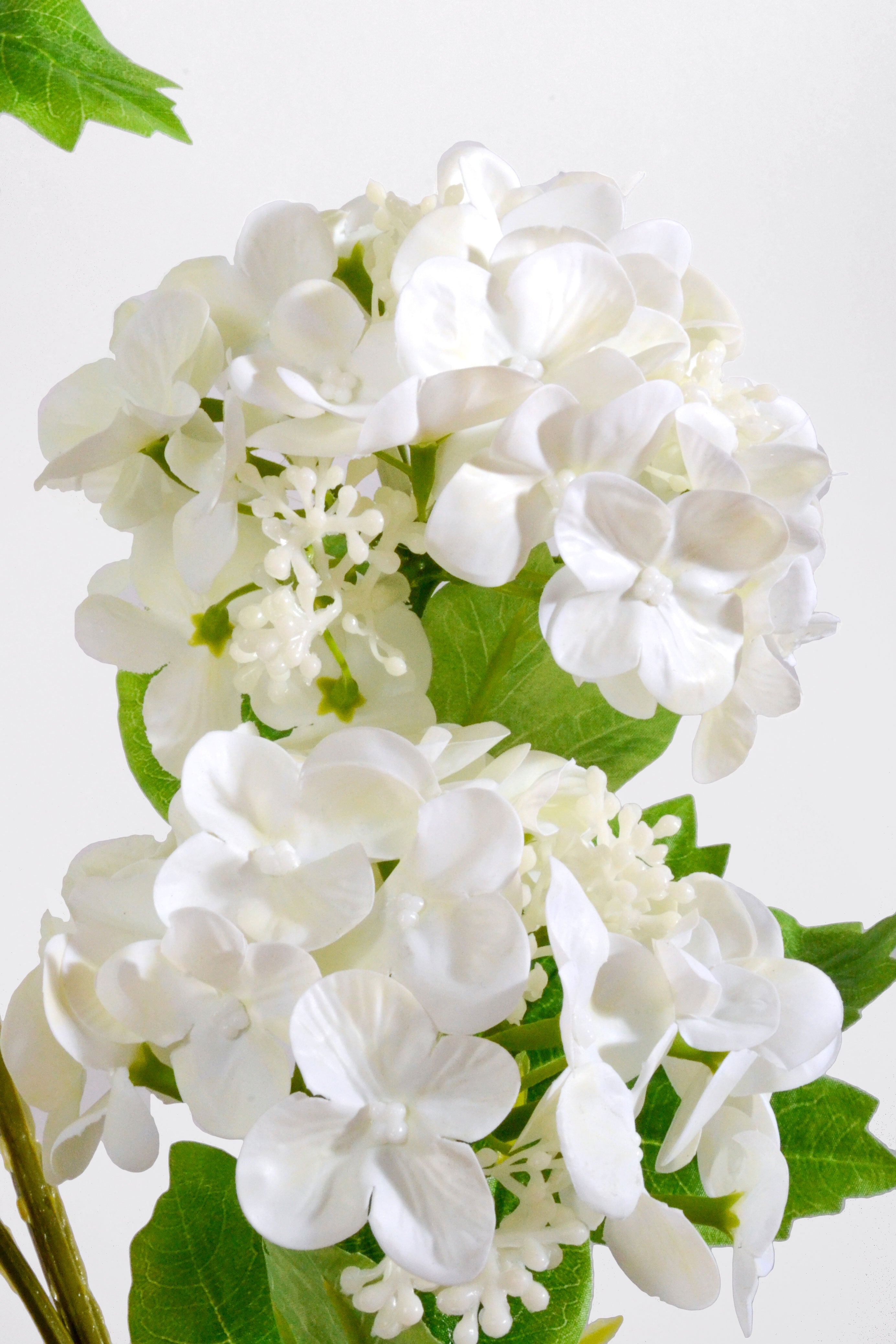 37" Silk Snowball Spray Cream