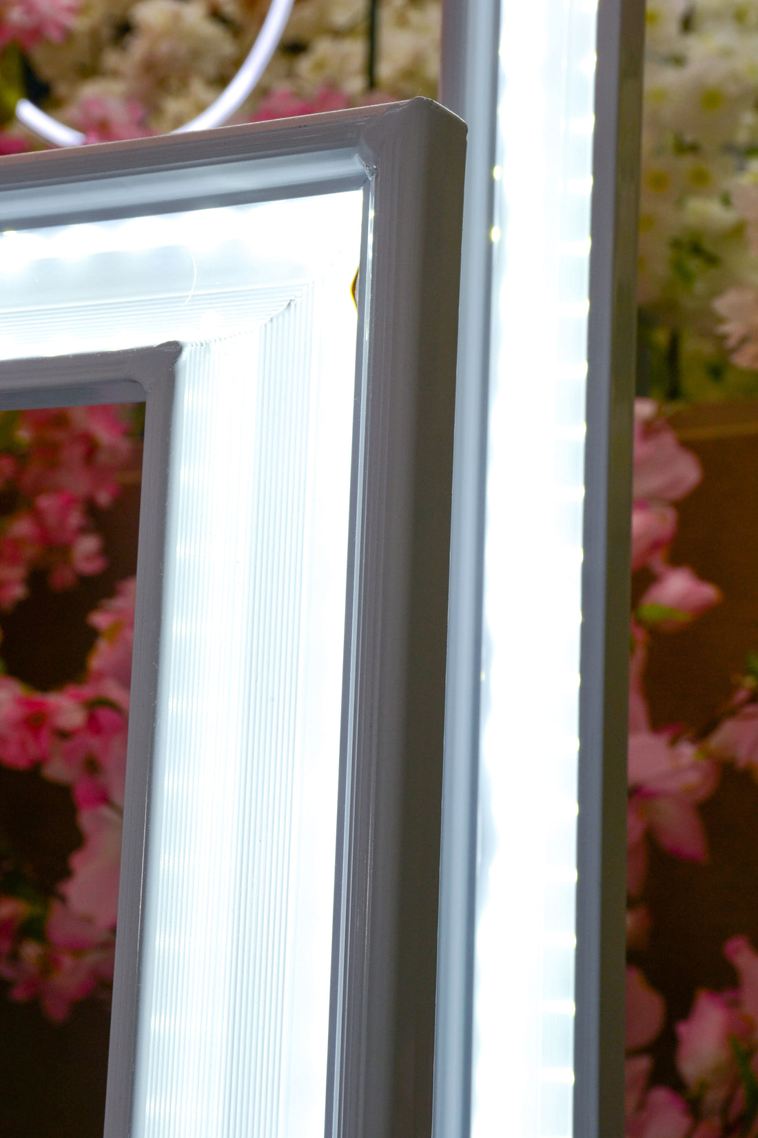 Backdrop Floating Frame Light White