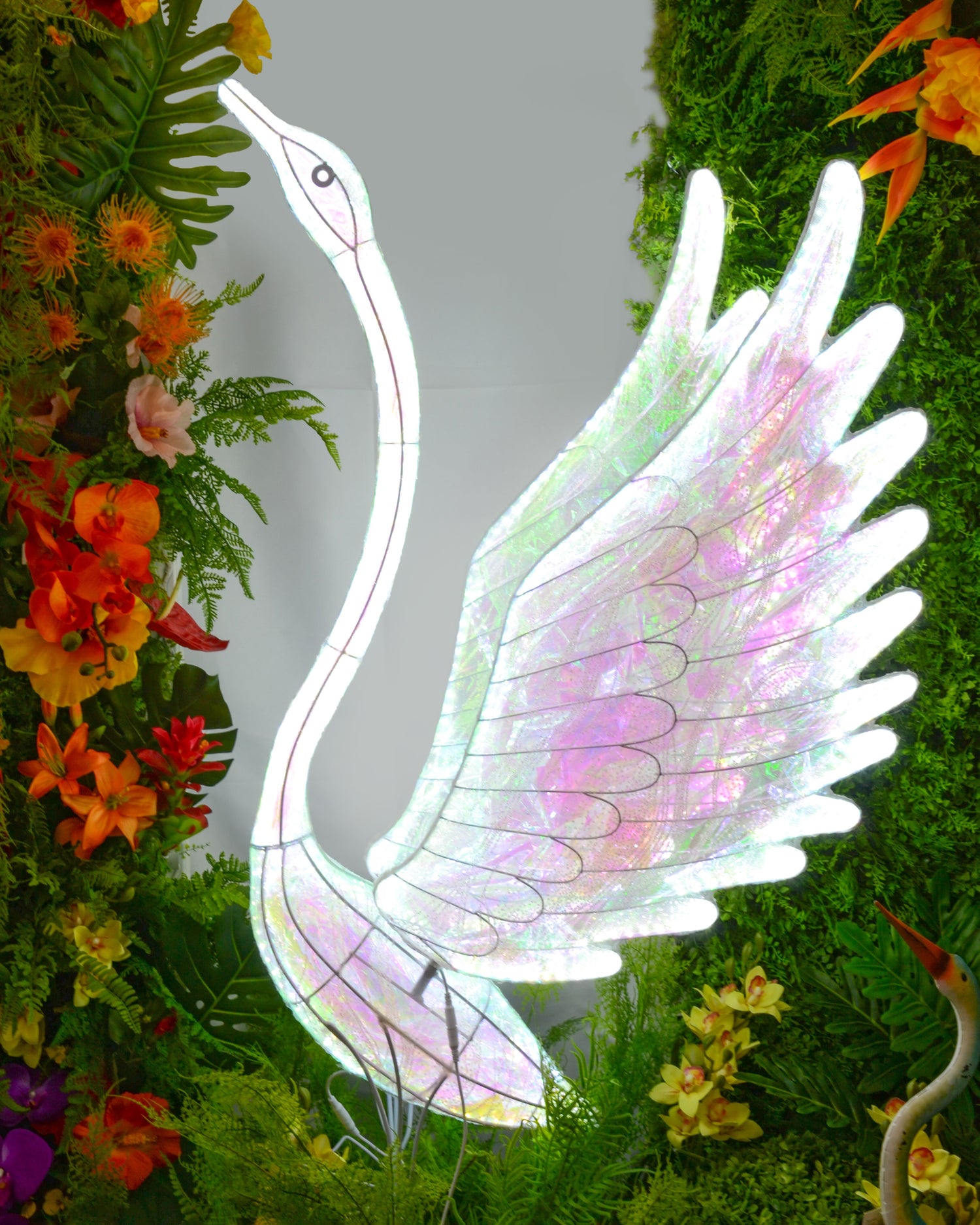 67" &amp; 72.5" Lamp Swan Stand St2 White