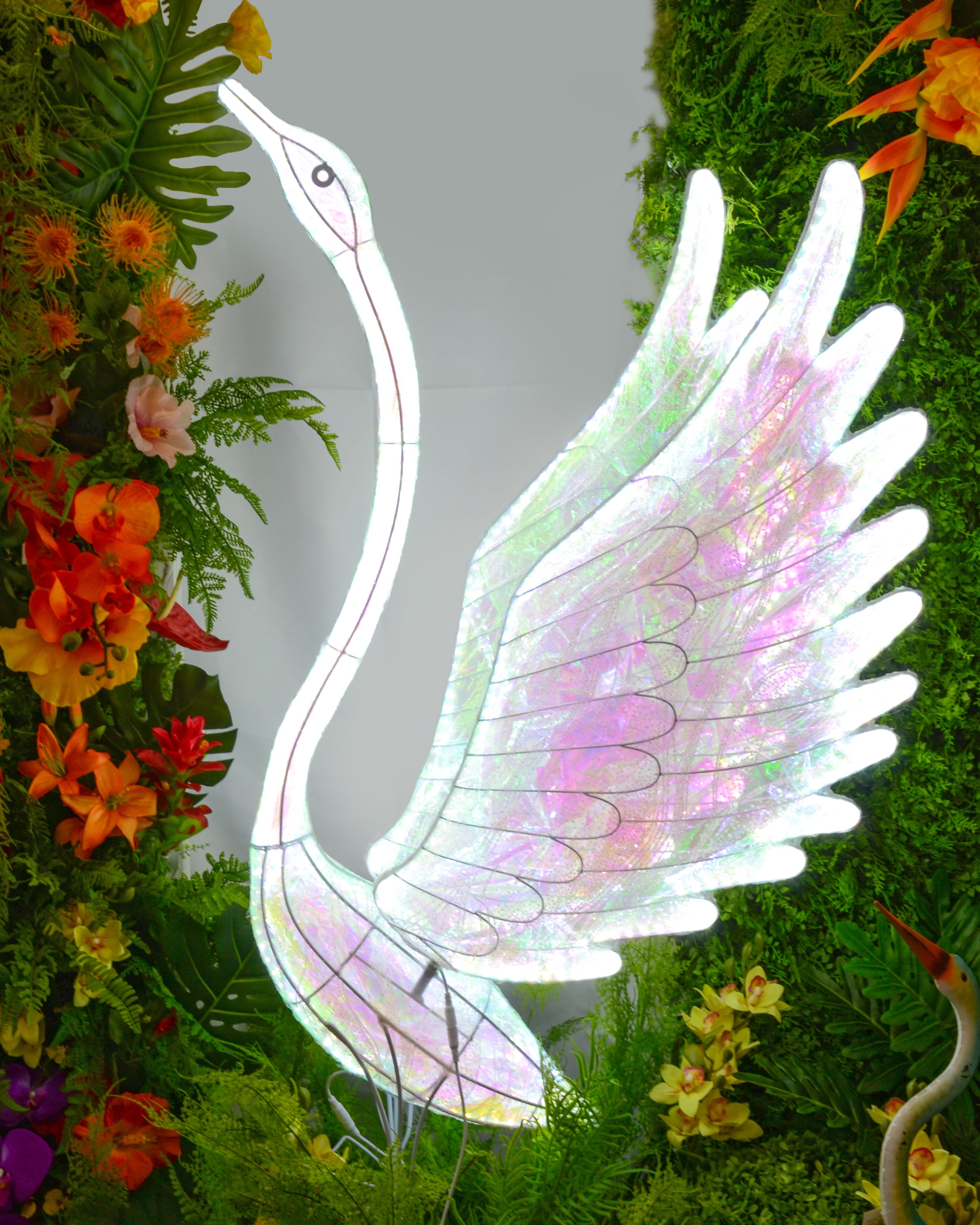 67" &amp; 72.5" Lamp Swan Stand St2 White