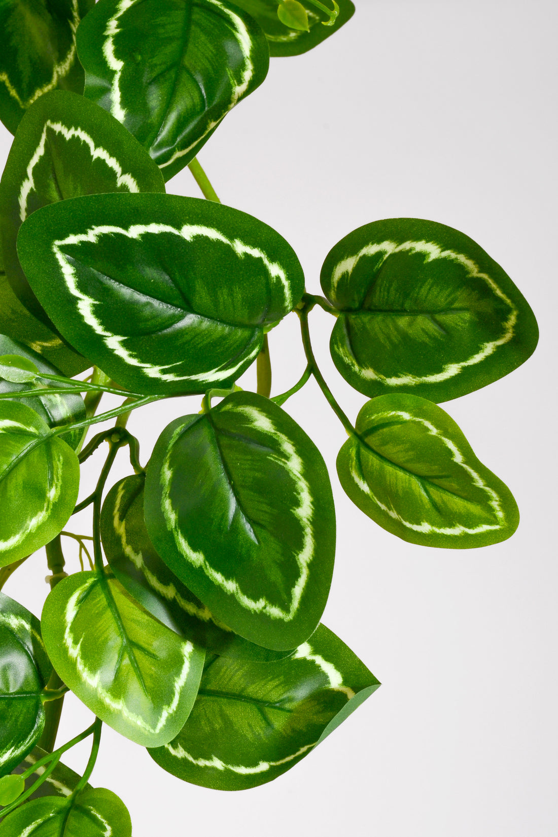 5.5Ft Artificial  Potho Leaf Garland Green