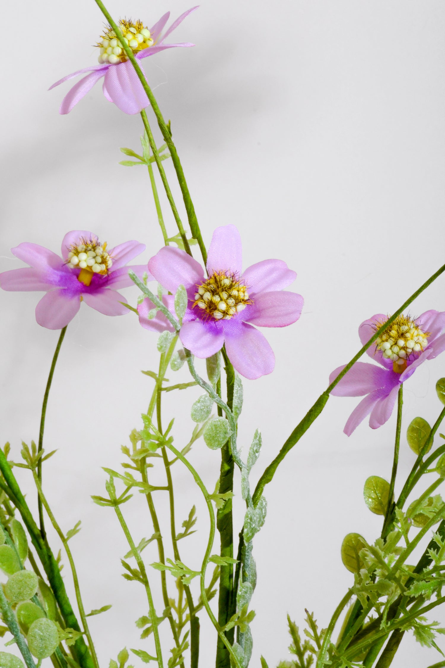 22" Silk Wild Daisy Bush Lavender