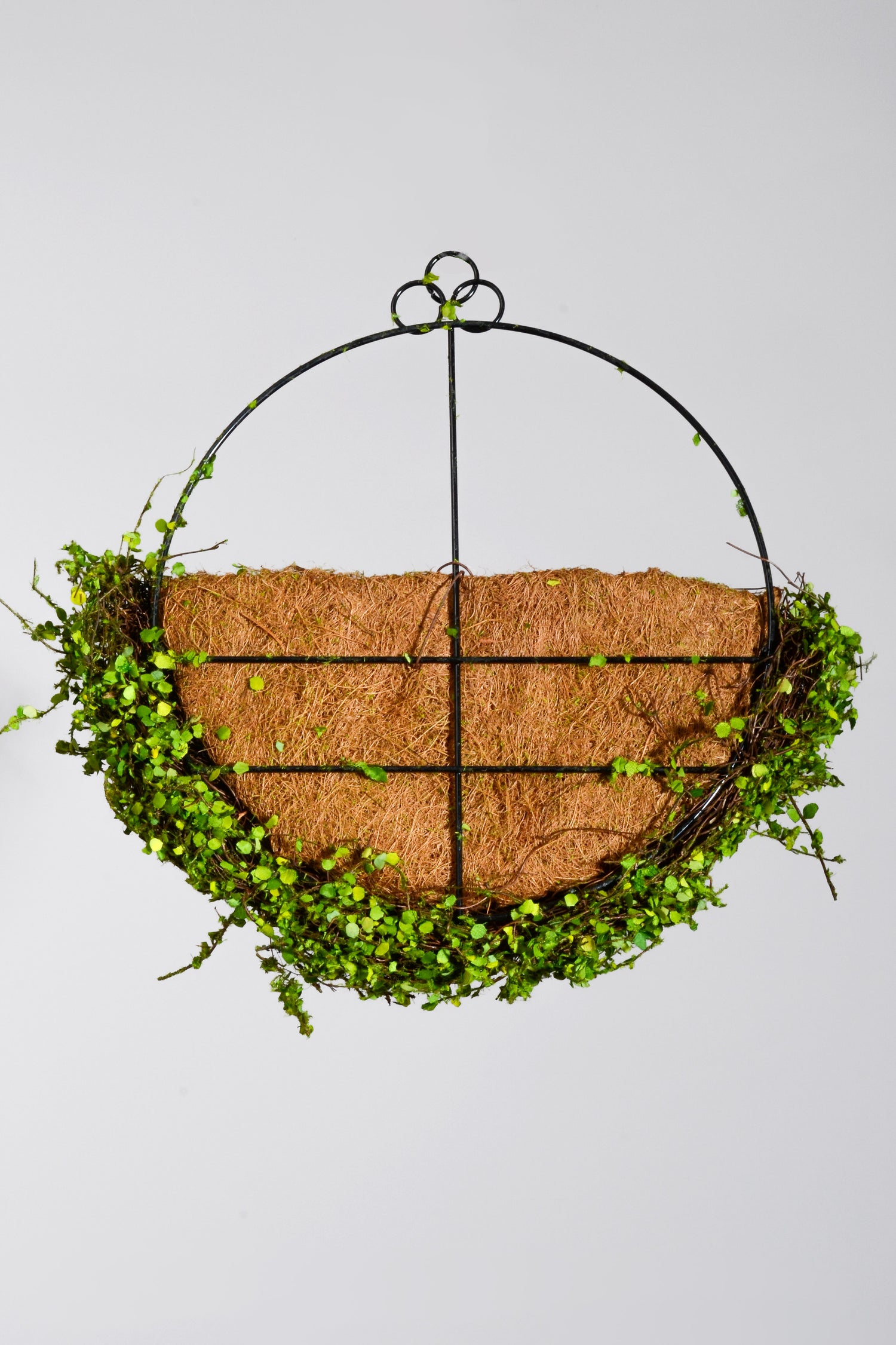 12" Metal Wall Basket W/Leaves Green