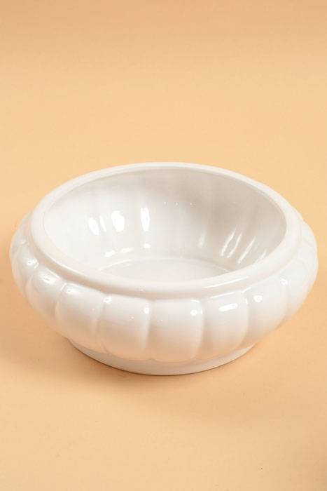 8" Round Glazed Scallop Low Bowl White