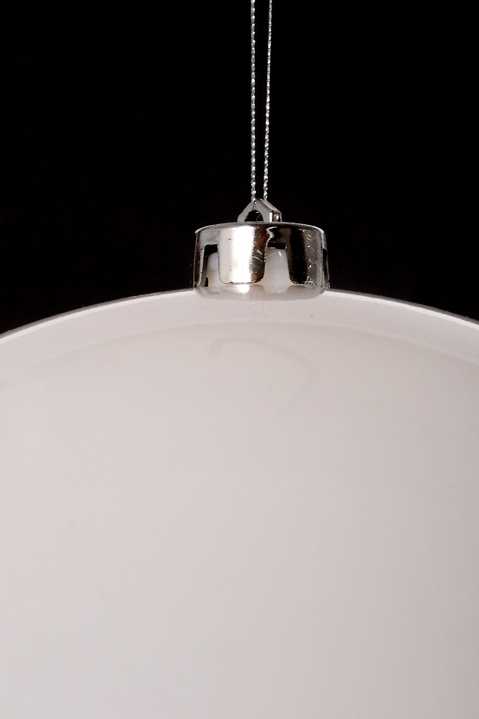 250Mm Plastic Ball Ornament White