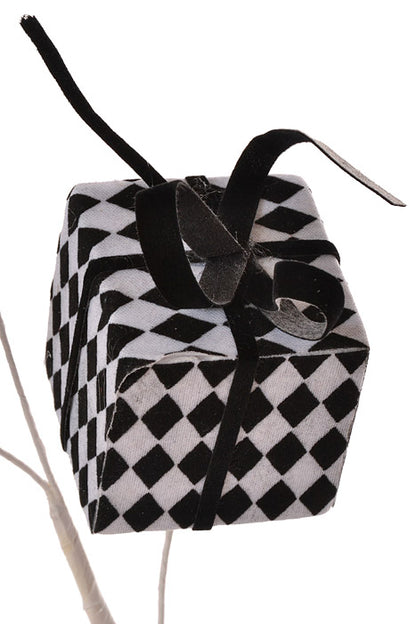 31" Gift Box Spray Black/White