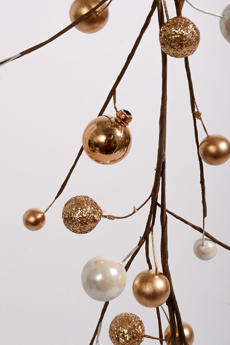 59&quot; Bead/Crystal/Ball Garland Gold/White