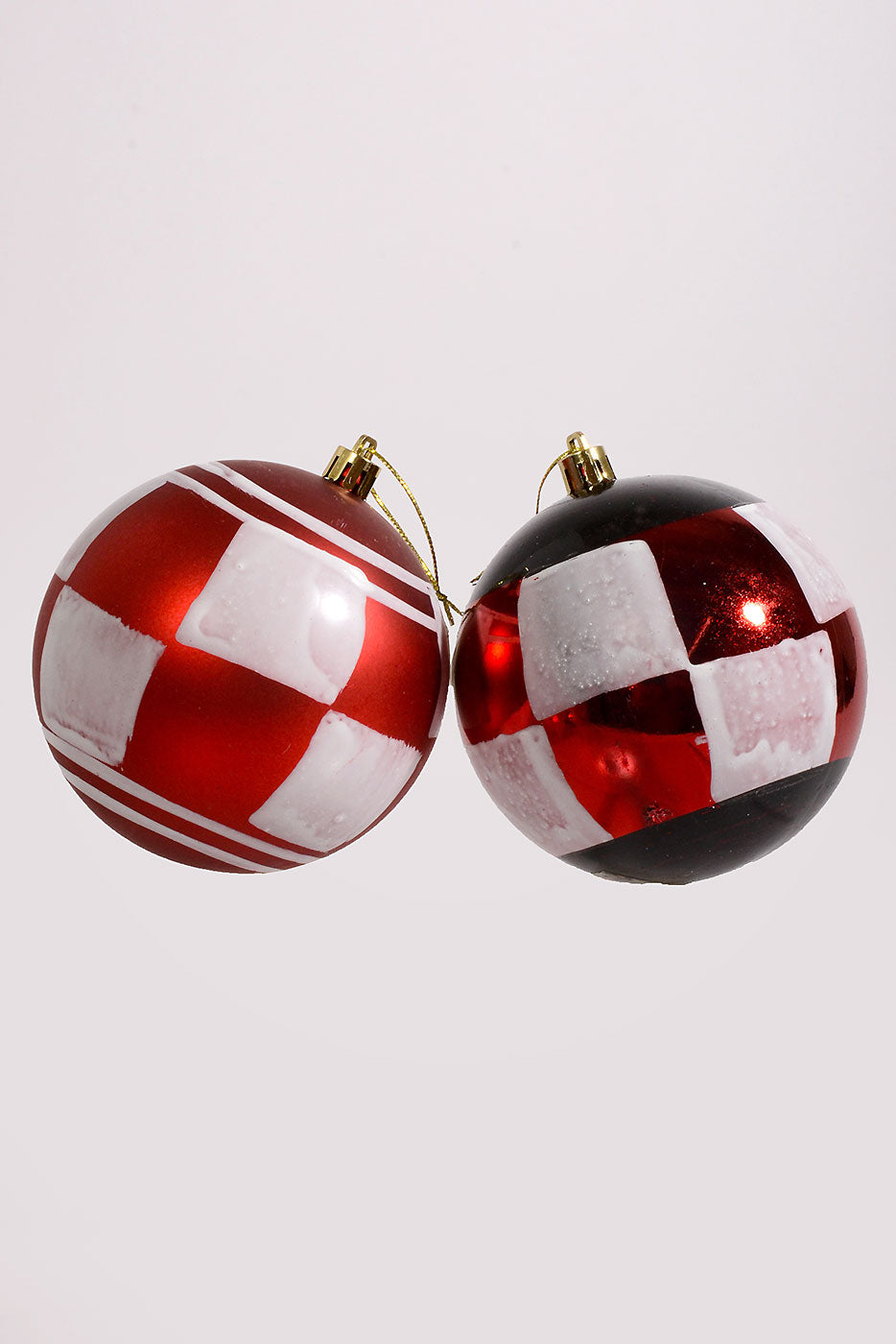 100Mm Plastic Shiny Matt Ball Ornament Red/White/Black  Box-4
