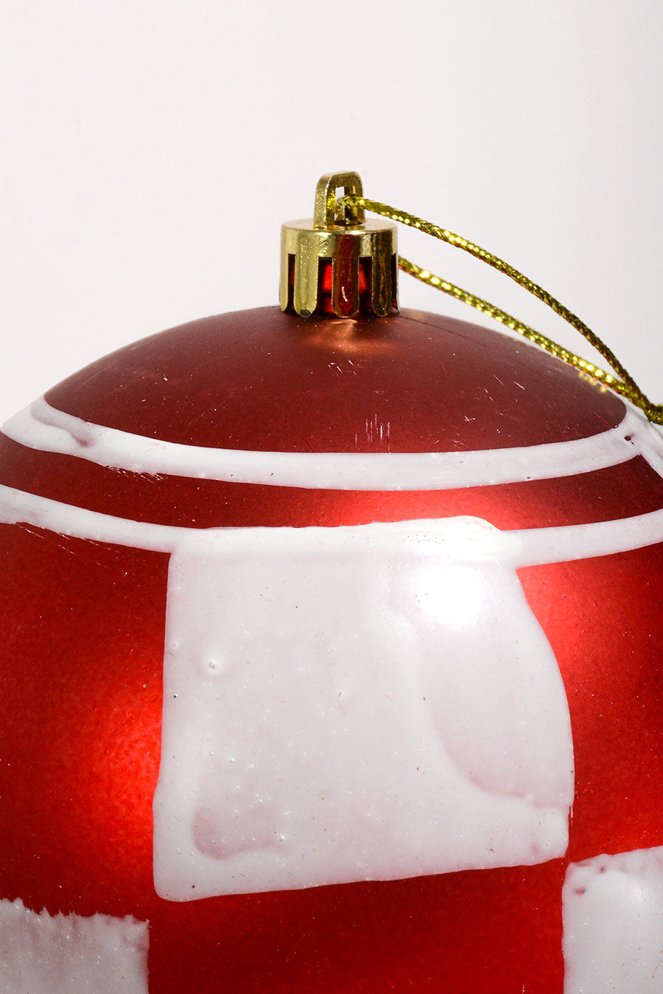 100Mm Plastic Shiny Matt Ball Ornament Red/White/Black  Box-4