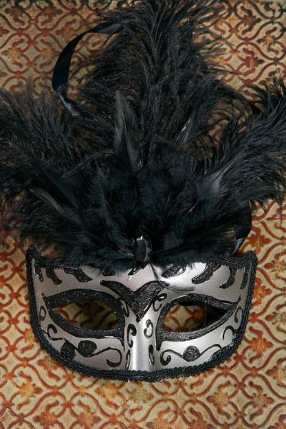 7" Man Mask W/ostrich Feathers Black