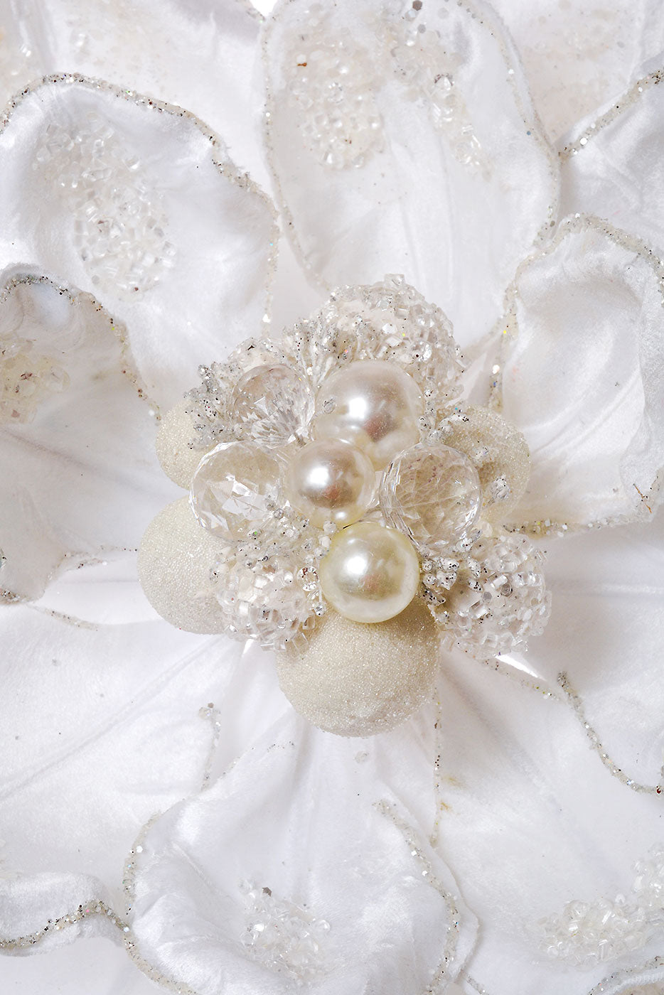 30" Grande Glamour Magnolia Stem White