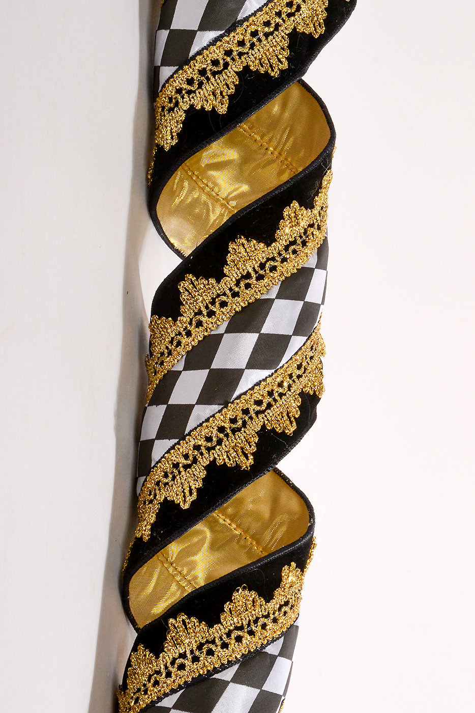 4" X 5Yds Wired Center Diamond With Brocade Velvet Black/White