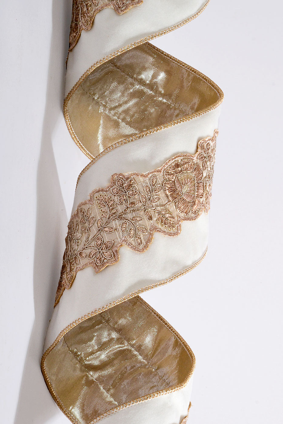 4" X 5Yds Wired Metallic Velvet With Flower Trim Ribbon Ivory/Champagne
