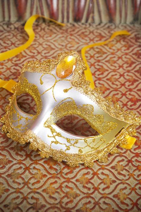 7" X 5" Beauty Mask W/diamonds Silver/gold Pkg/6