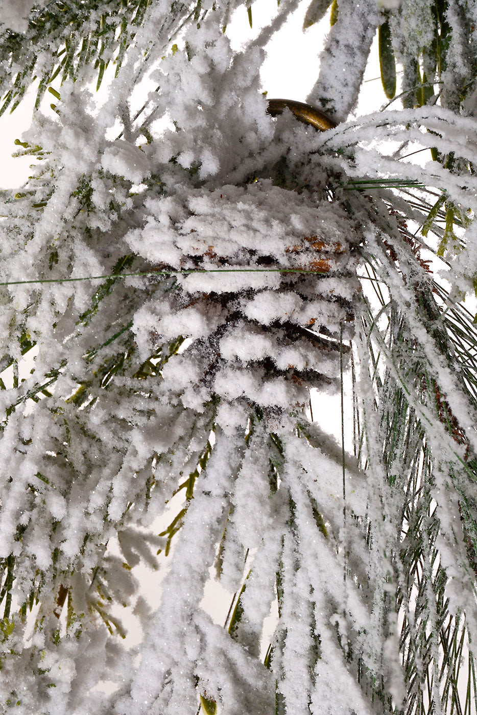 30" Snow Mixed Pine Pinecone Drop