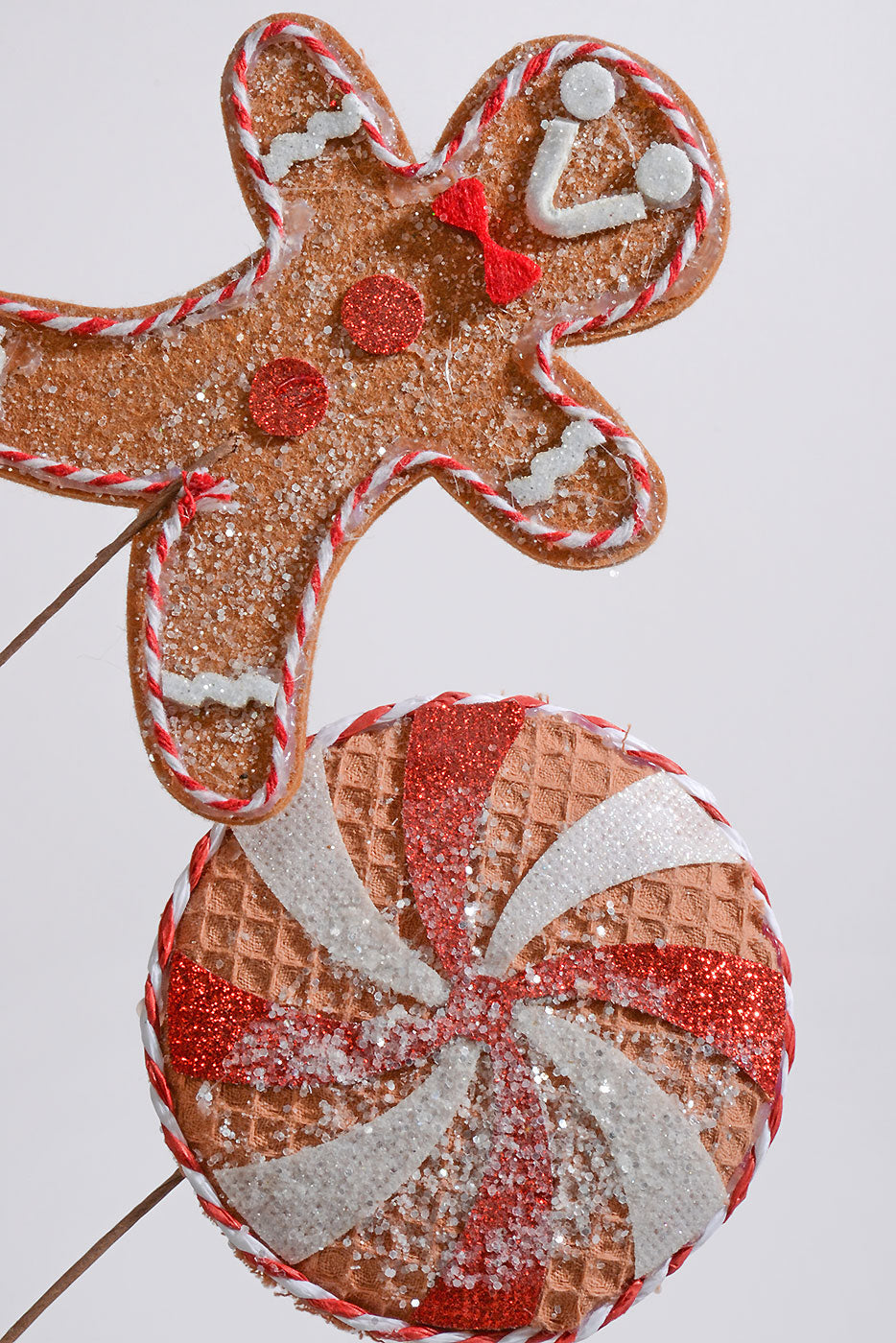 28" Gingerbread Man Brown/Red Spray